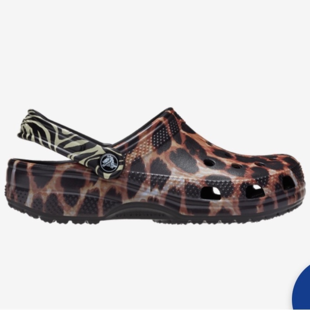 Crocs size 7